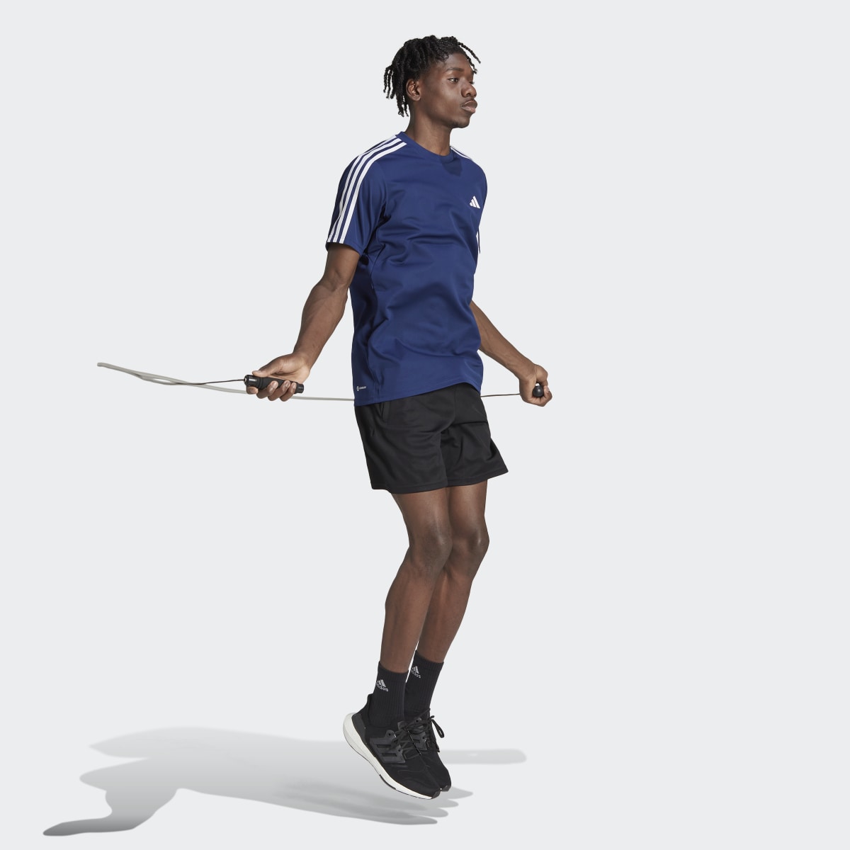 Adidas Train Essentials 3-Streifen Training T-Shirt. 4