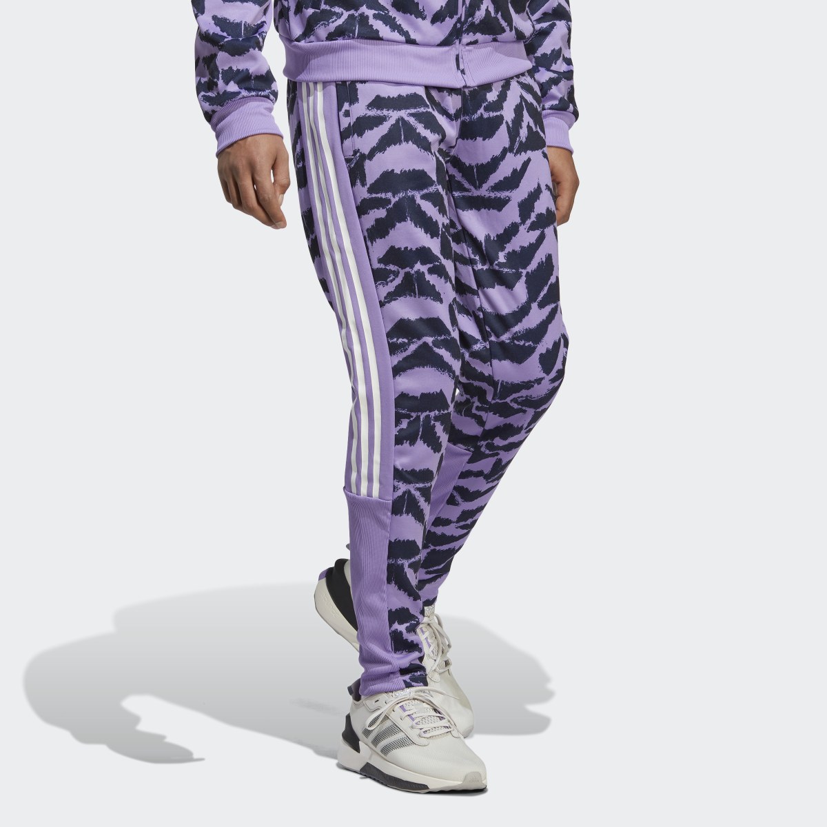 Adidas Calças de Lifestyle Tiro Suit Up. 4