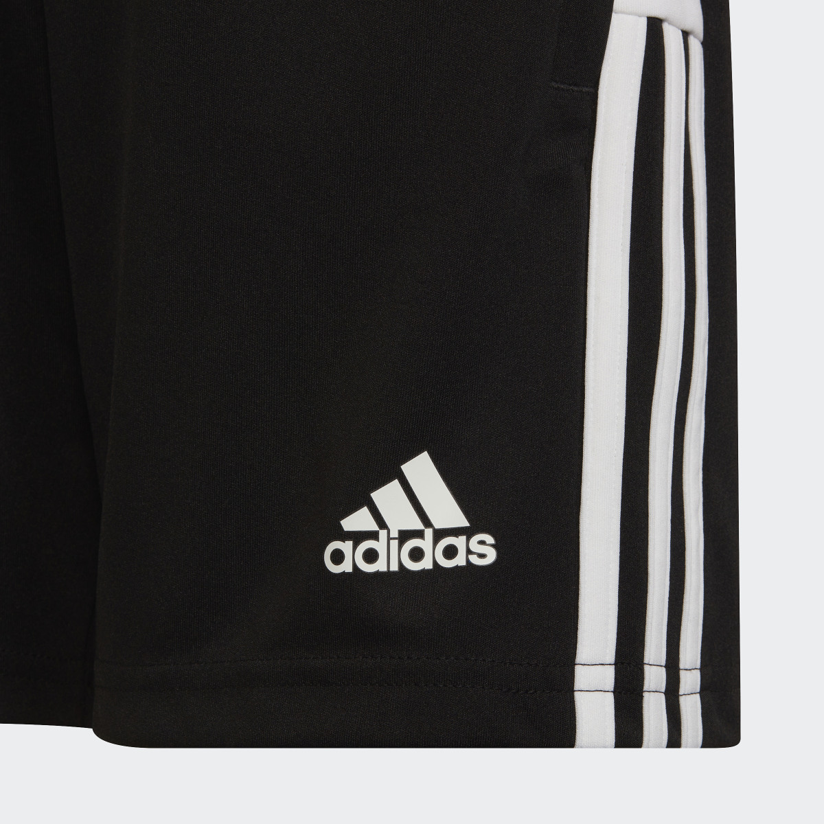 Adidas Short Tiro Essentials. 5