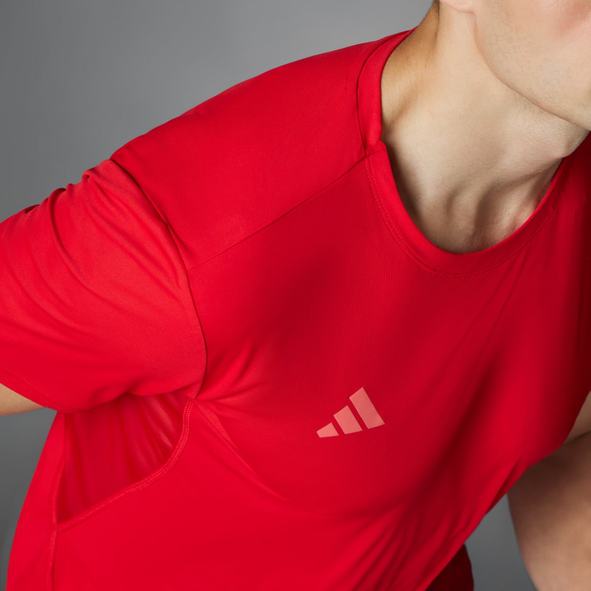 Adidas Playera de Running Adizero Essentials. 8