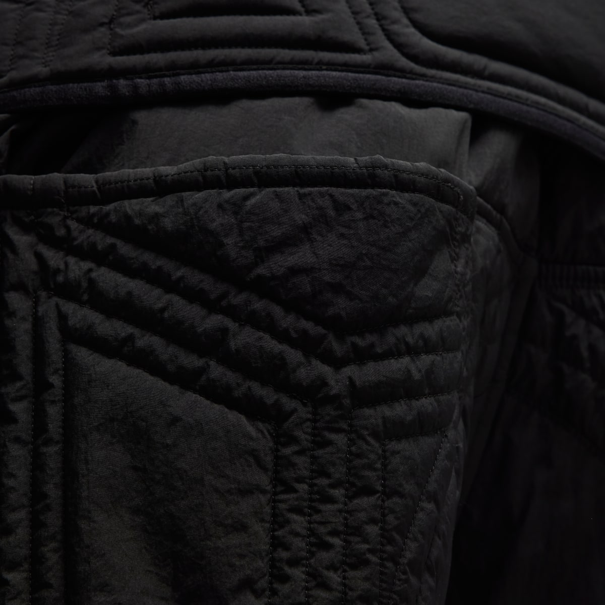 Adidas QUILTED PANTS. 7