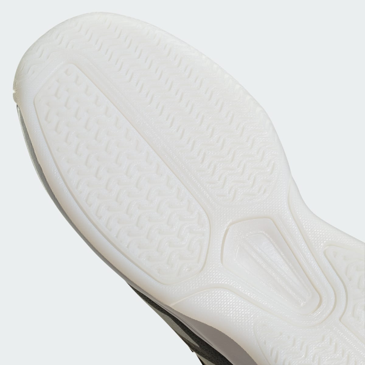 Adidas Avaflash Low Tennis Shoes. 4