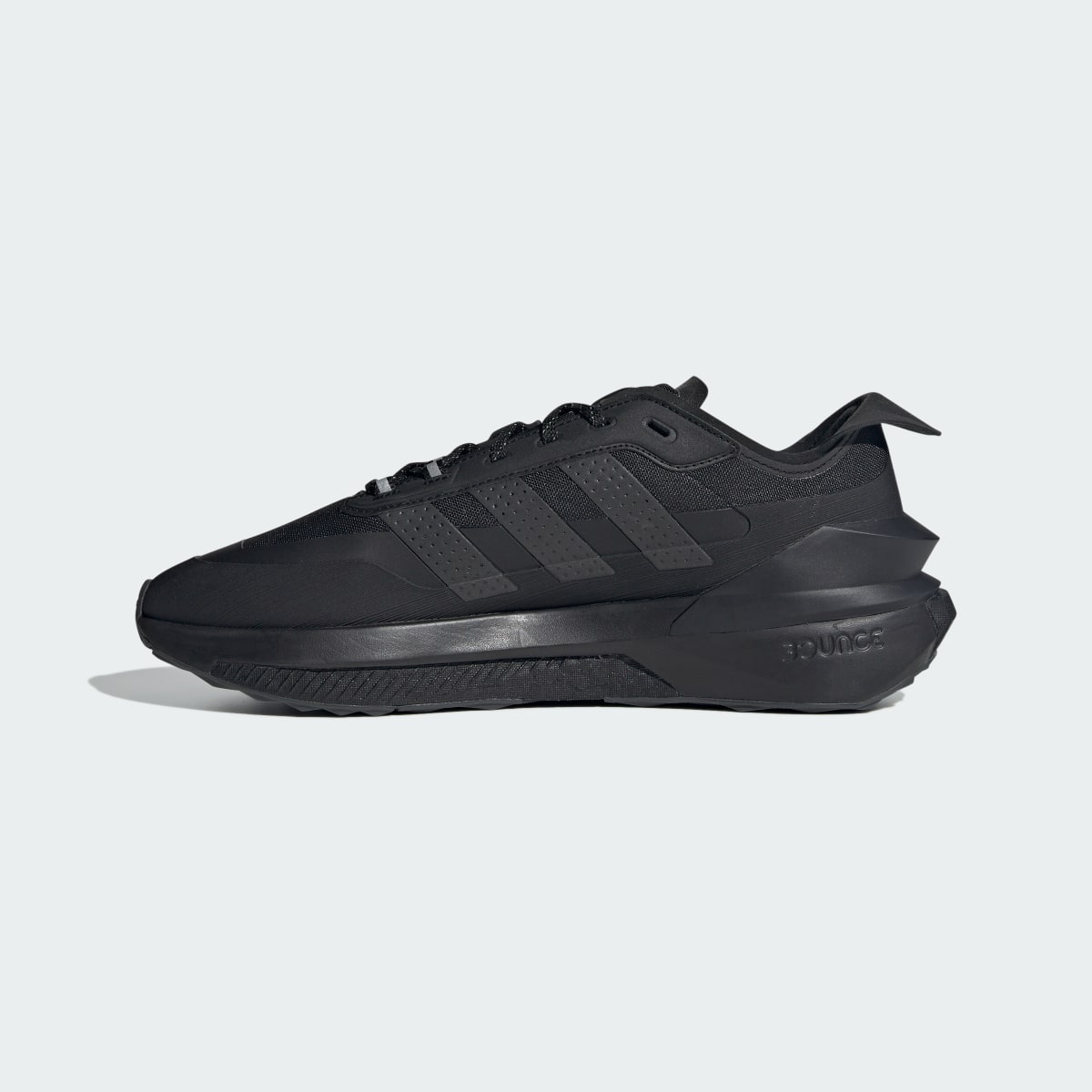 Adidas Zapatilla Avryn. 13