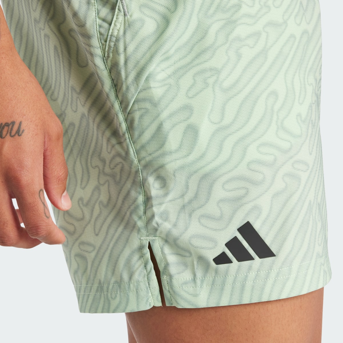 Adidas Short de tennis ergonomique imprimé HEAT.RDY Pro 17,8 cm. 6