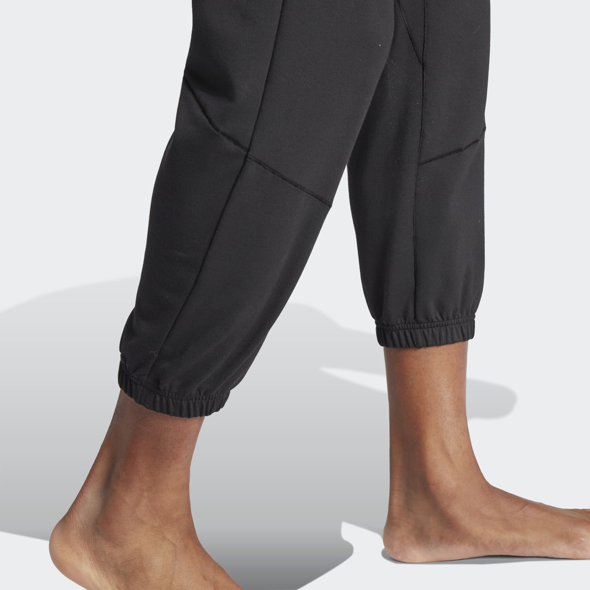 Adidas Designed for Training Yoga Training 7/8 Pants. 7
