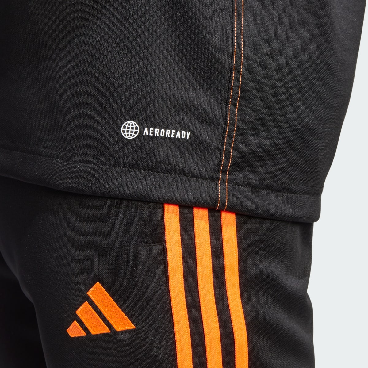 Adidas Haut d'entraînement Tiro 23 Club. 7