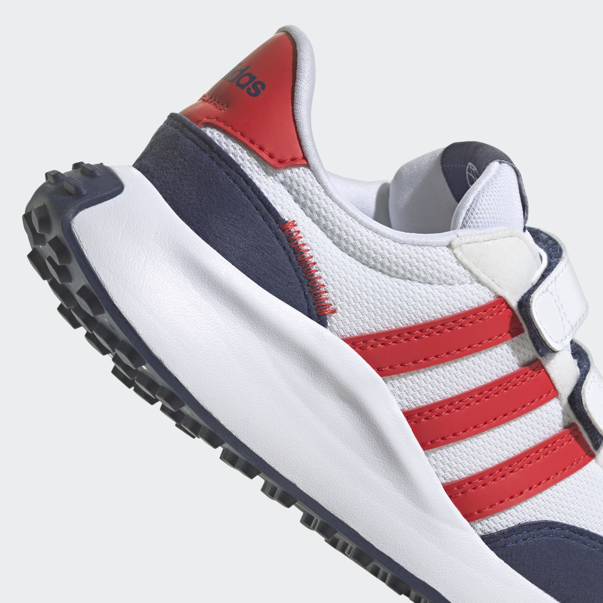 Adidas Chaussure Run 70s. 10