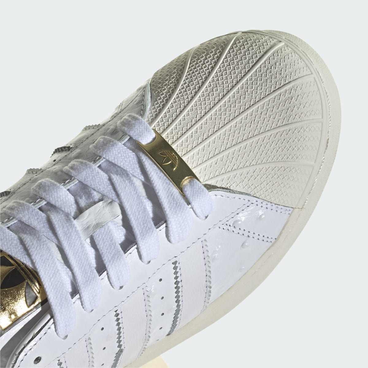 Adidas Chaussure Superstar XLG. 11