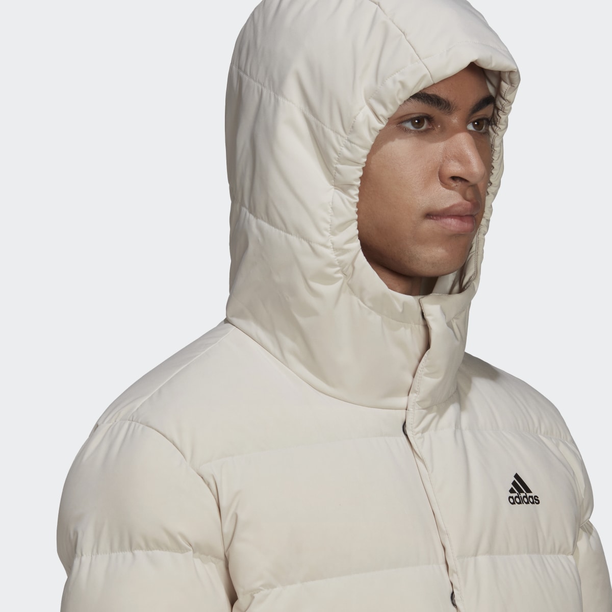 Adidas Chaqueta de plumón con capucha Helionic. 9