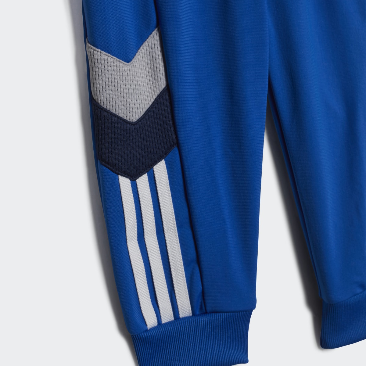 Adidas Conjunto. 9