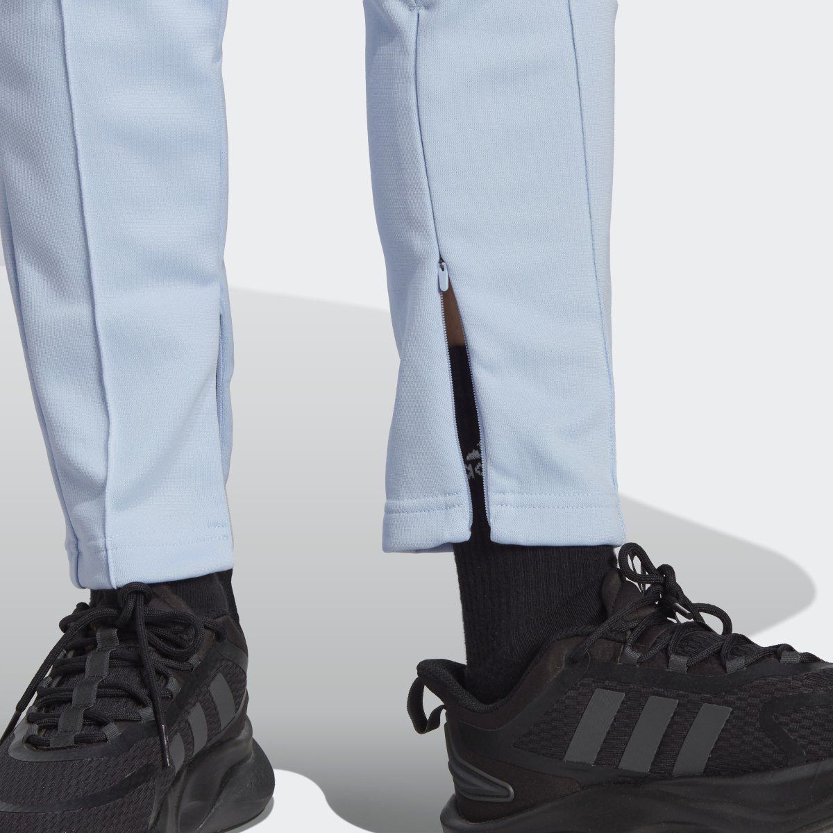 Adidas Tiro Suit Up Lifestyle Trainingshose. 7