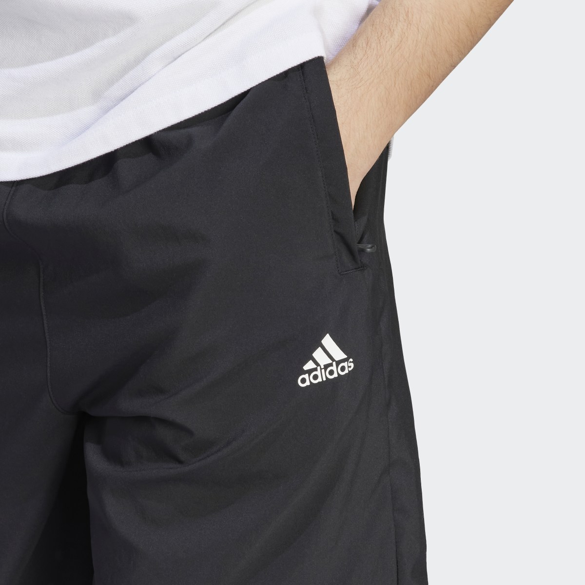 Adidas Pantalón corto Scribble. 6