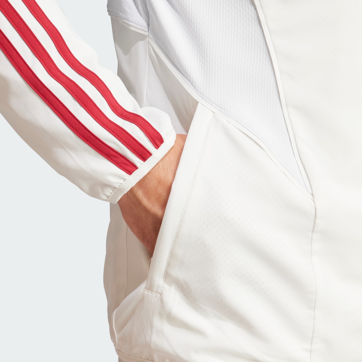 Adidas Casaco Anthem do Manchester United. 10