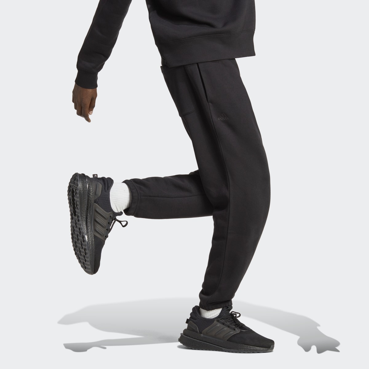 Adidas All SZN Fleece Graphic Hose. 4