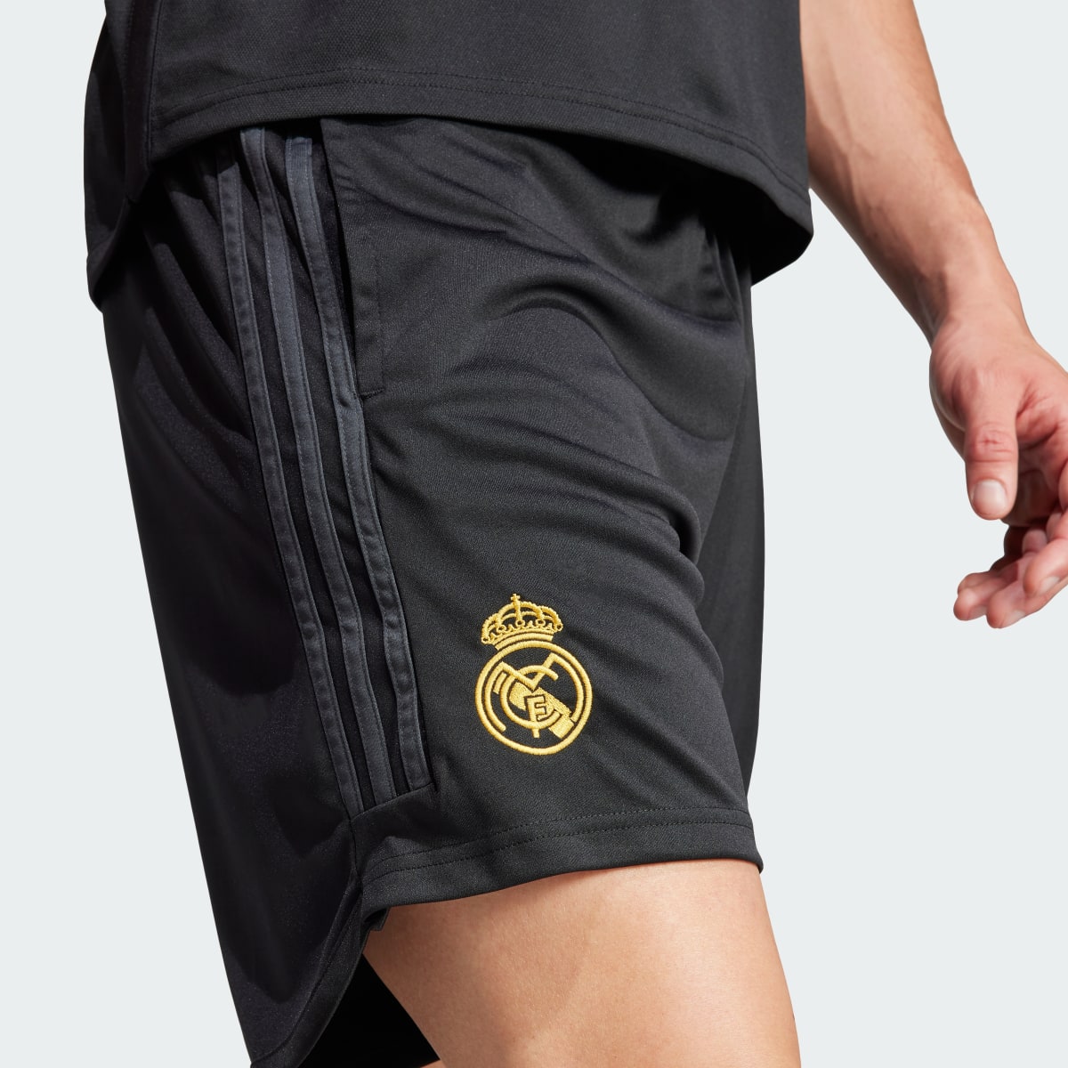 Adidas Real Madrid 23/24 Third Shorts. 7