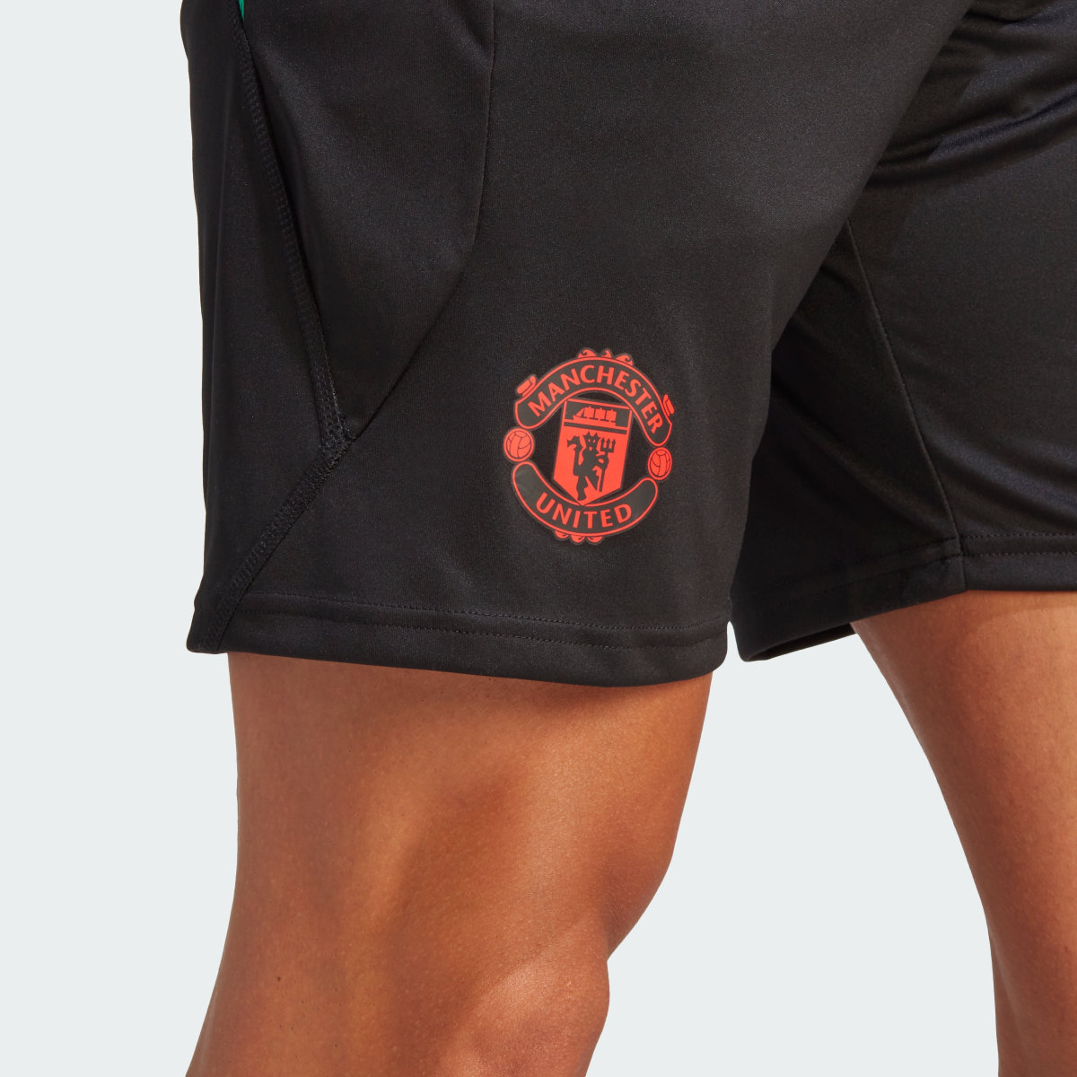 Adidas Manchester United Tiro 23 Training Shorts. 5