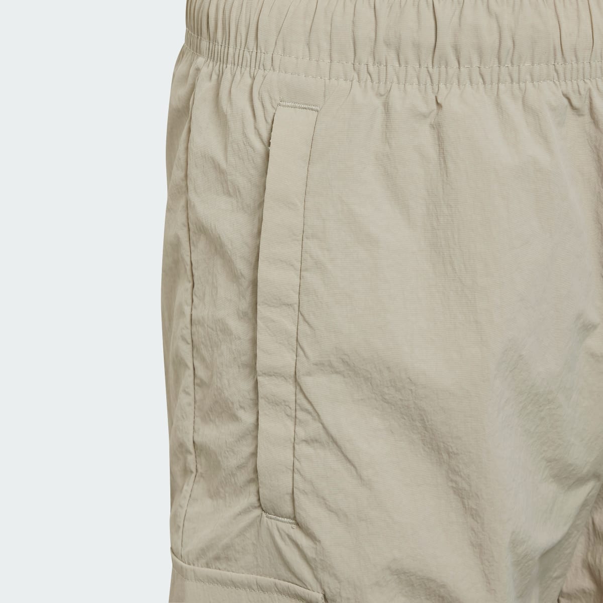 Adidas Short cargo. 4