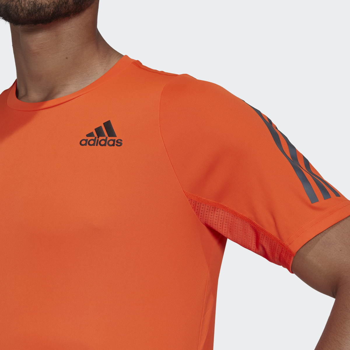 Adidas Playera Run Icon. 7