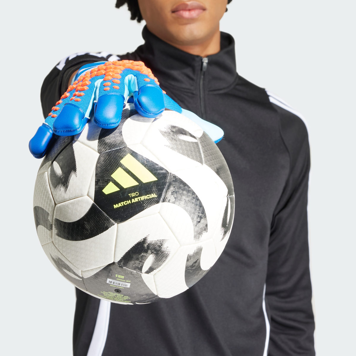 Adidas Predator Pro Hybrid Gloves. 7