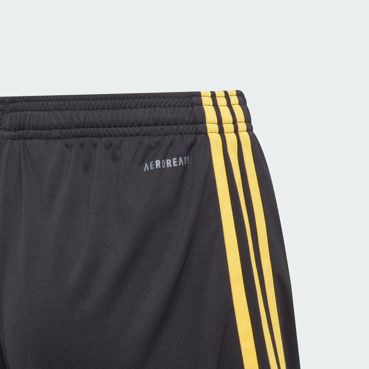 Adidas Juventus 23/24 Home Shorts Kids. 5