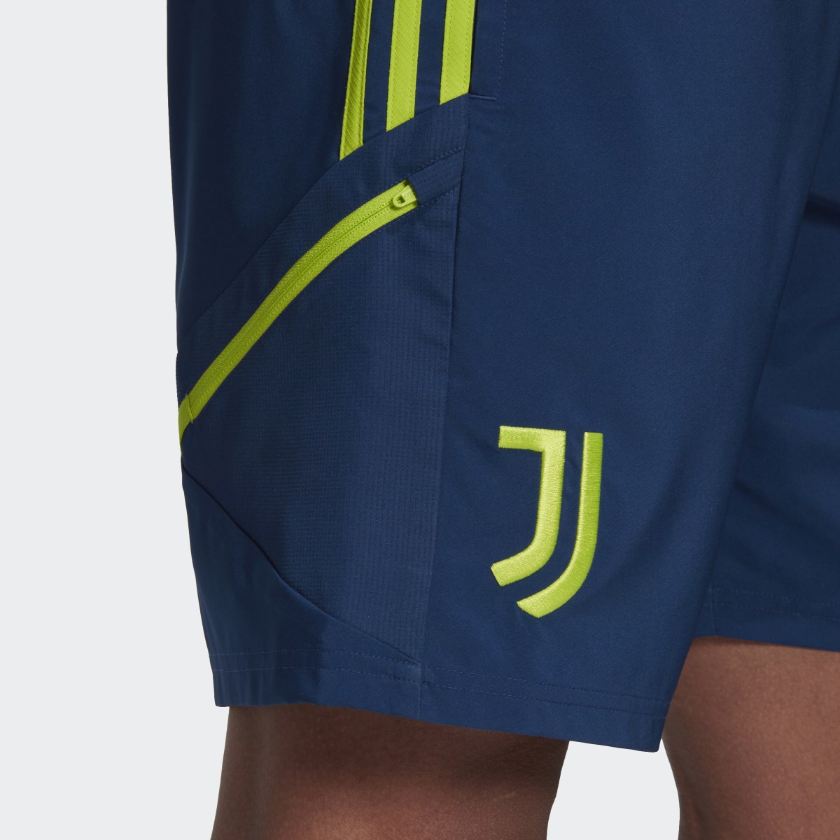 Adidas Short Condivo 22 Downtime Juventus. 4