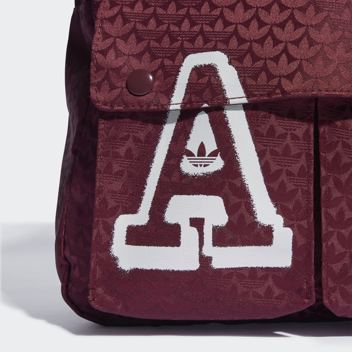 Adidas Mochila Trefoil Jacquard Monogram. 6