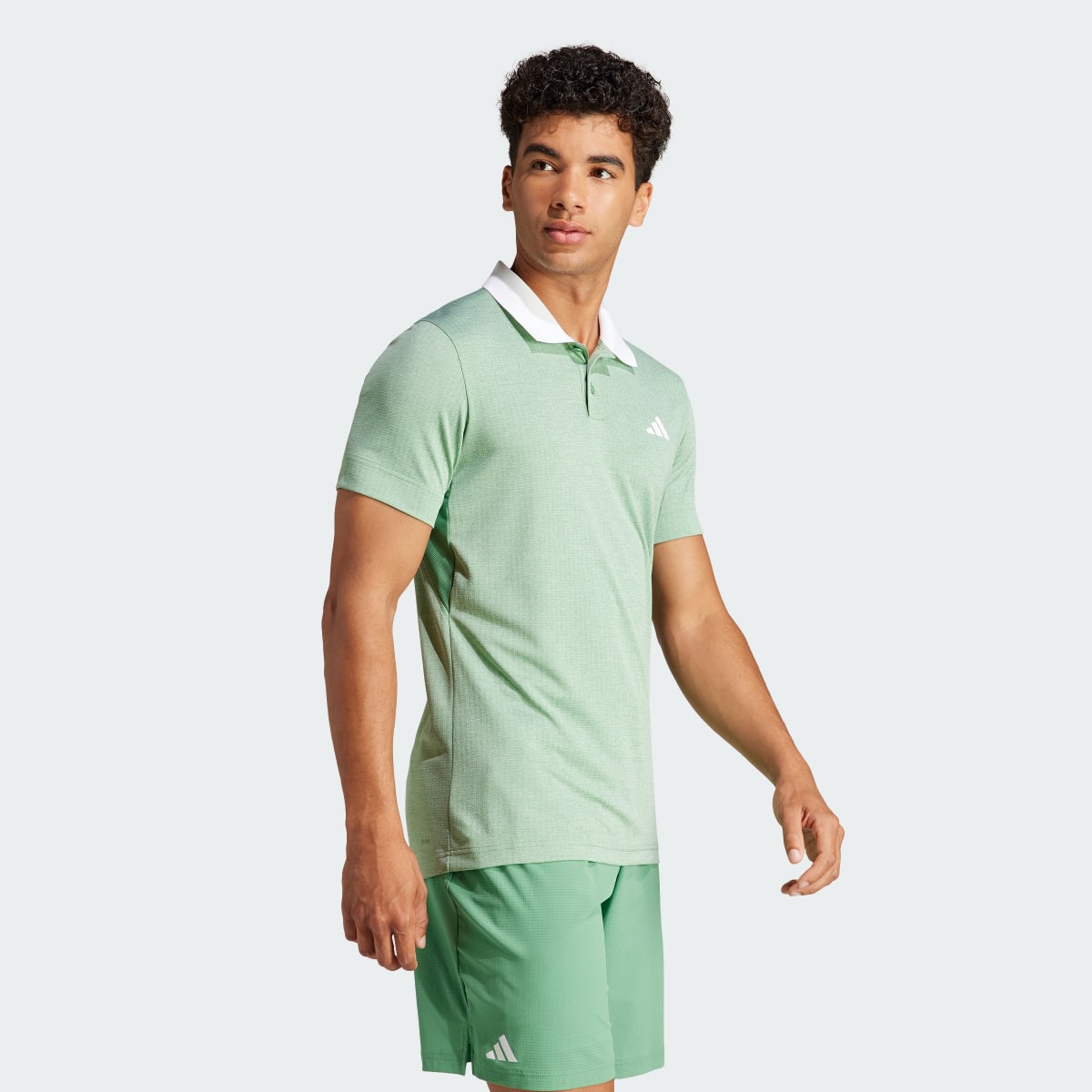 Adidas Tennis FreeLift Poloshirt. 4