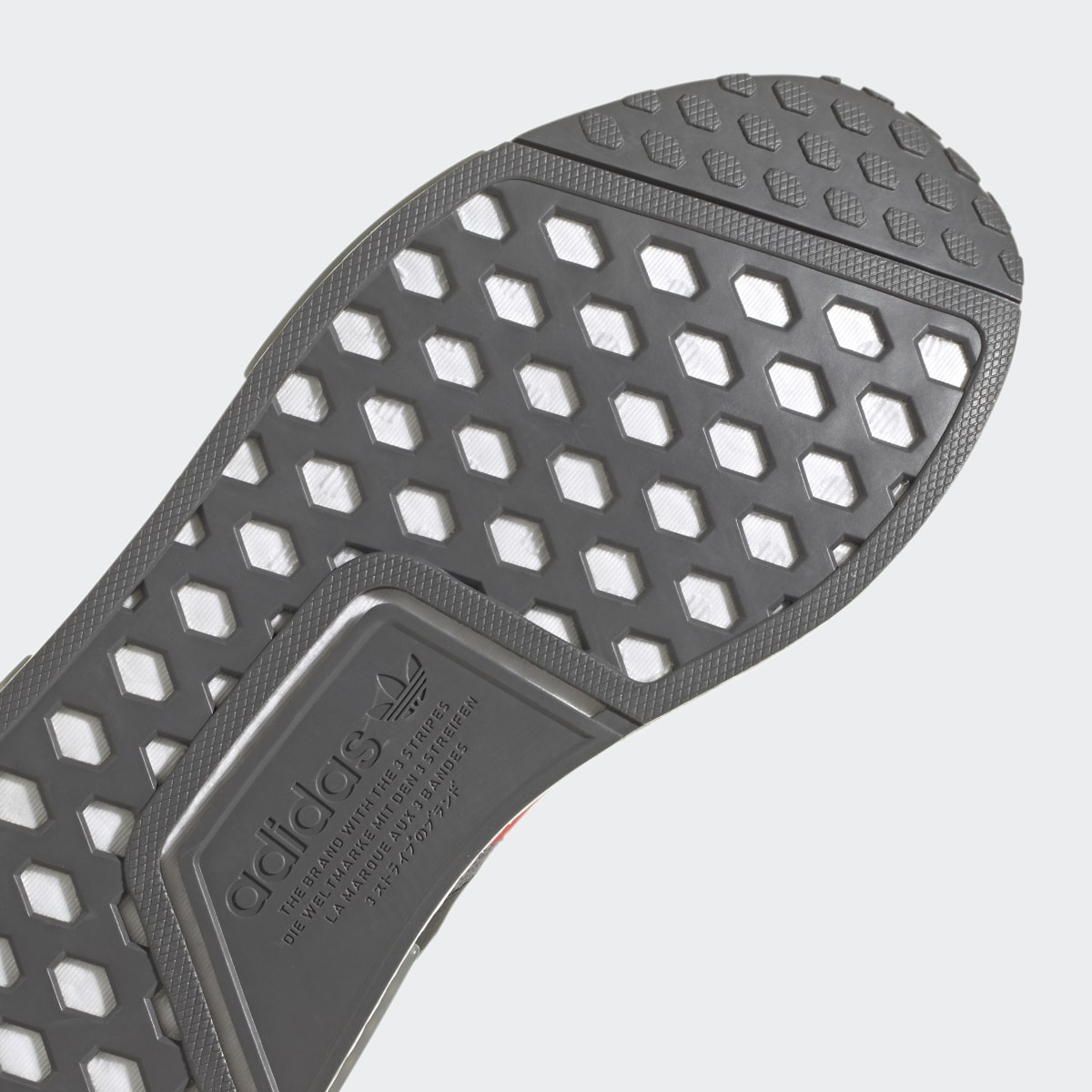 Adidas Scarpe NMD_R1. 10