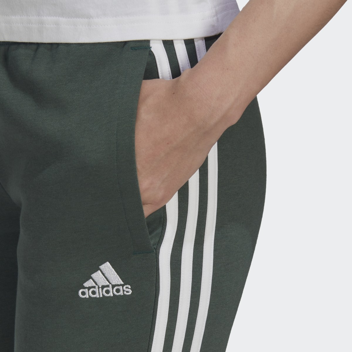 Adidas Pantalón Essentials Fleece 3 bandas. 5