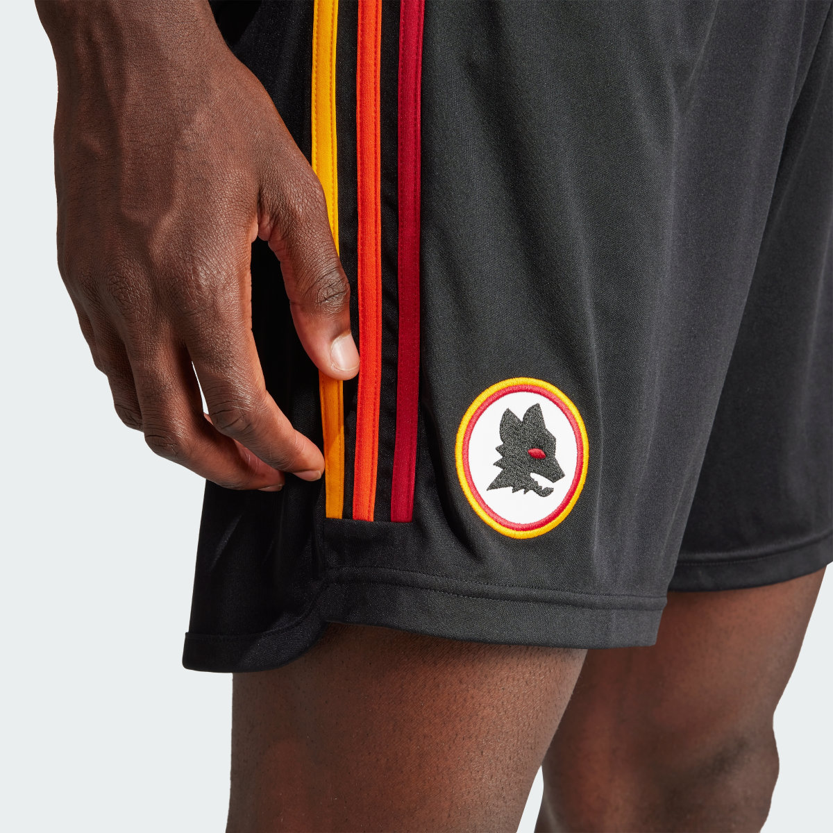 Adidas AS Roma 23/24 Ausweichshorts. 5