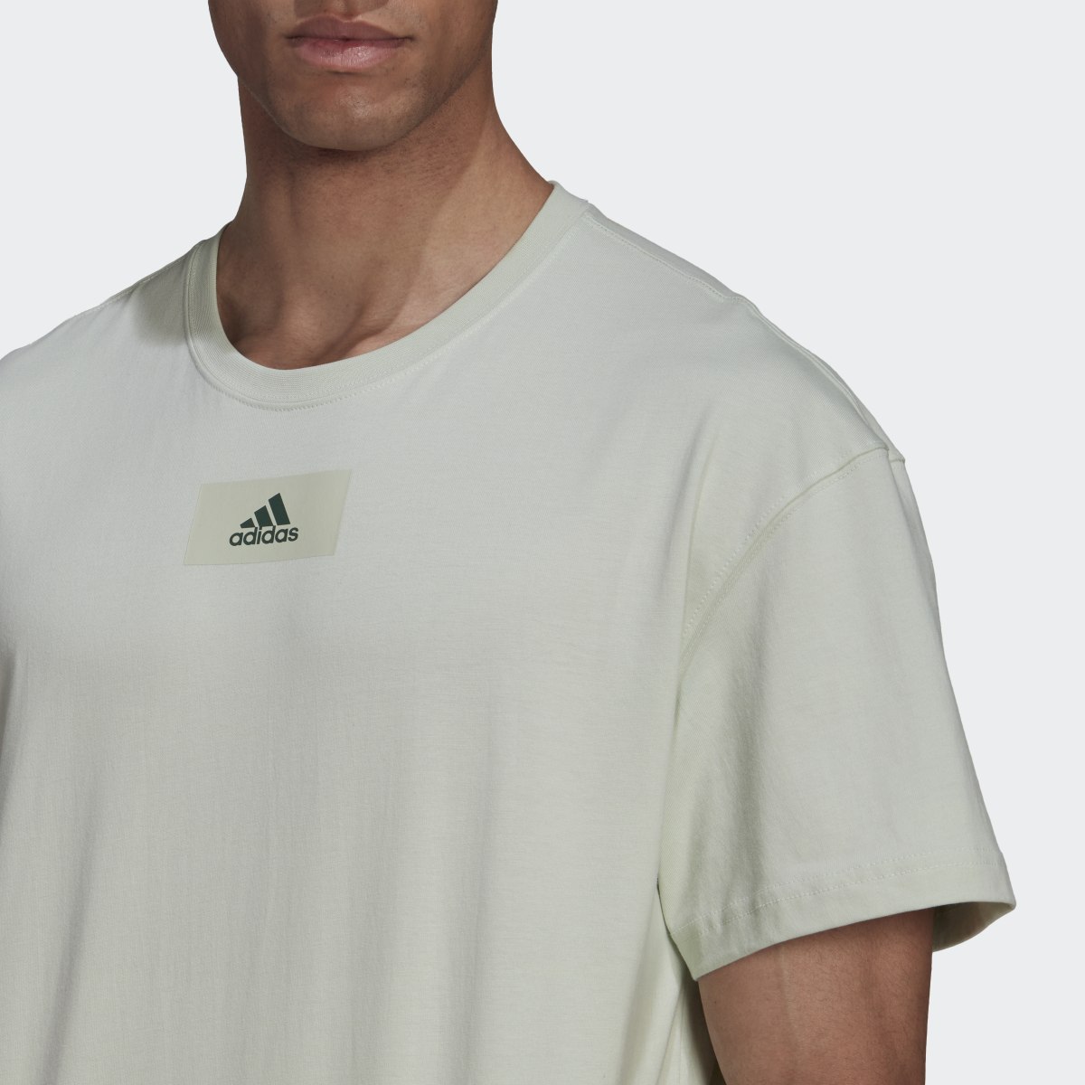 Adidas T-shirt de Ombros Descaídos FeelVivid Essentials. 6