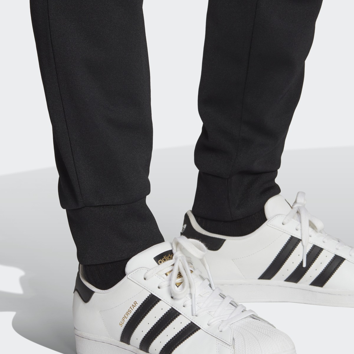 Adidas Juventus Essentials Trefoil Joggers. 6