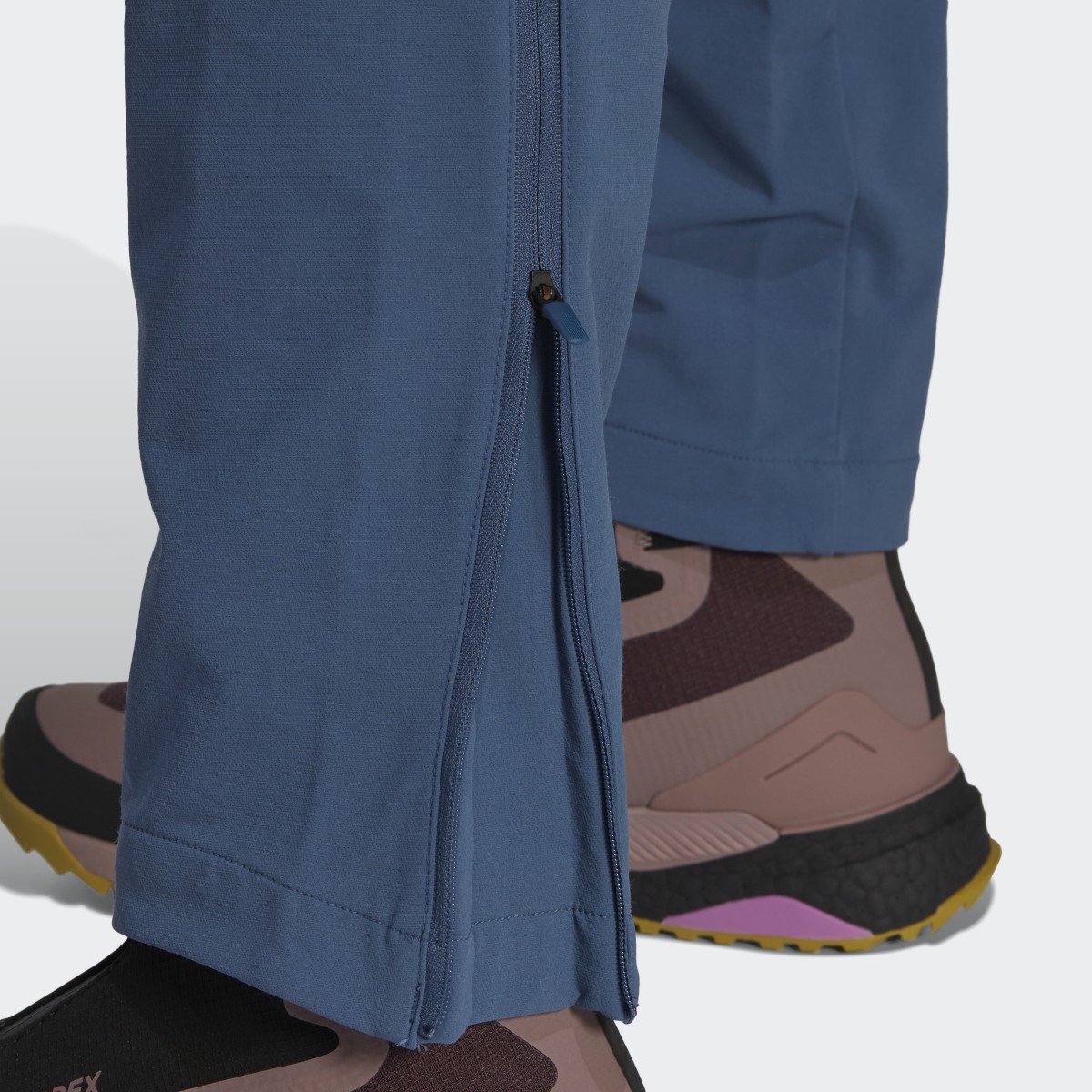 Adidas Pantaloni da alpinismo Techrock. 7