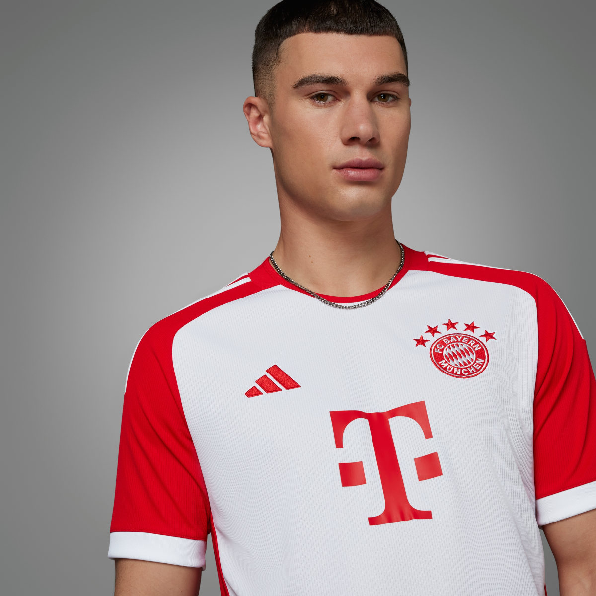 Adidas Camisola Principal 23/24 do FC Bayern München. 5