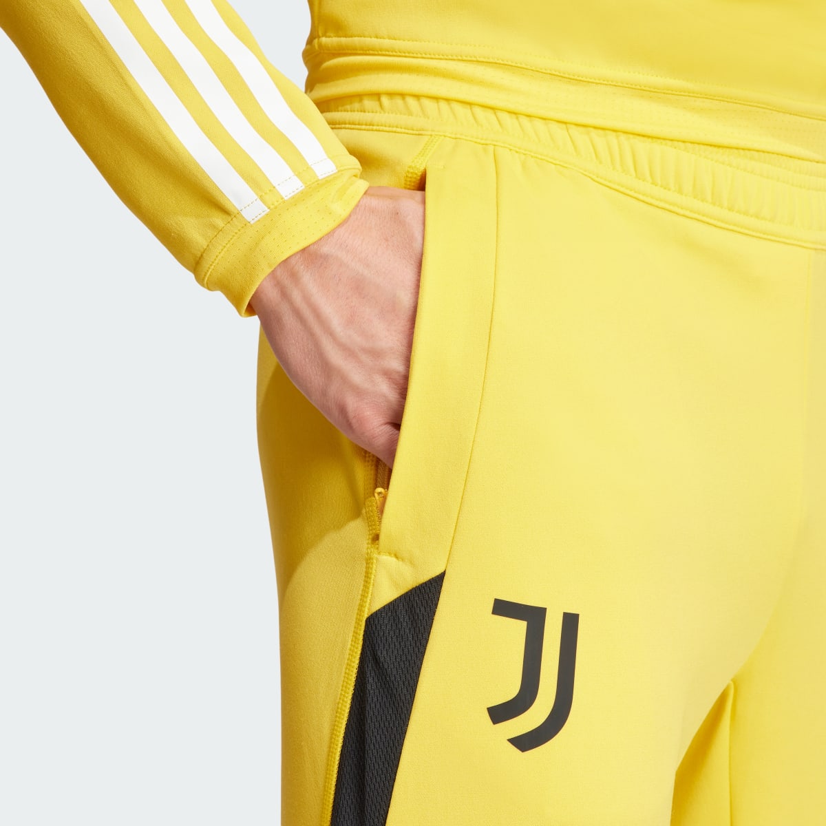 Adidas Juventus Turin Tiro 23 Trainingshose. 6