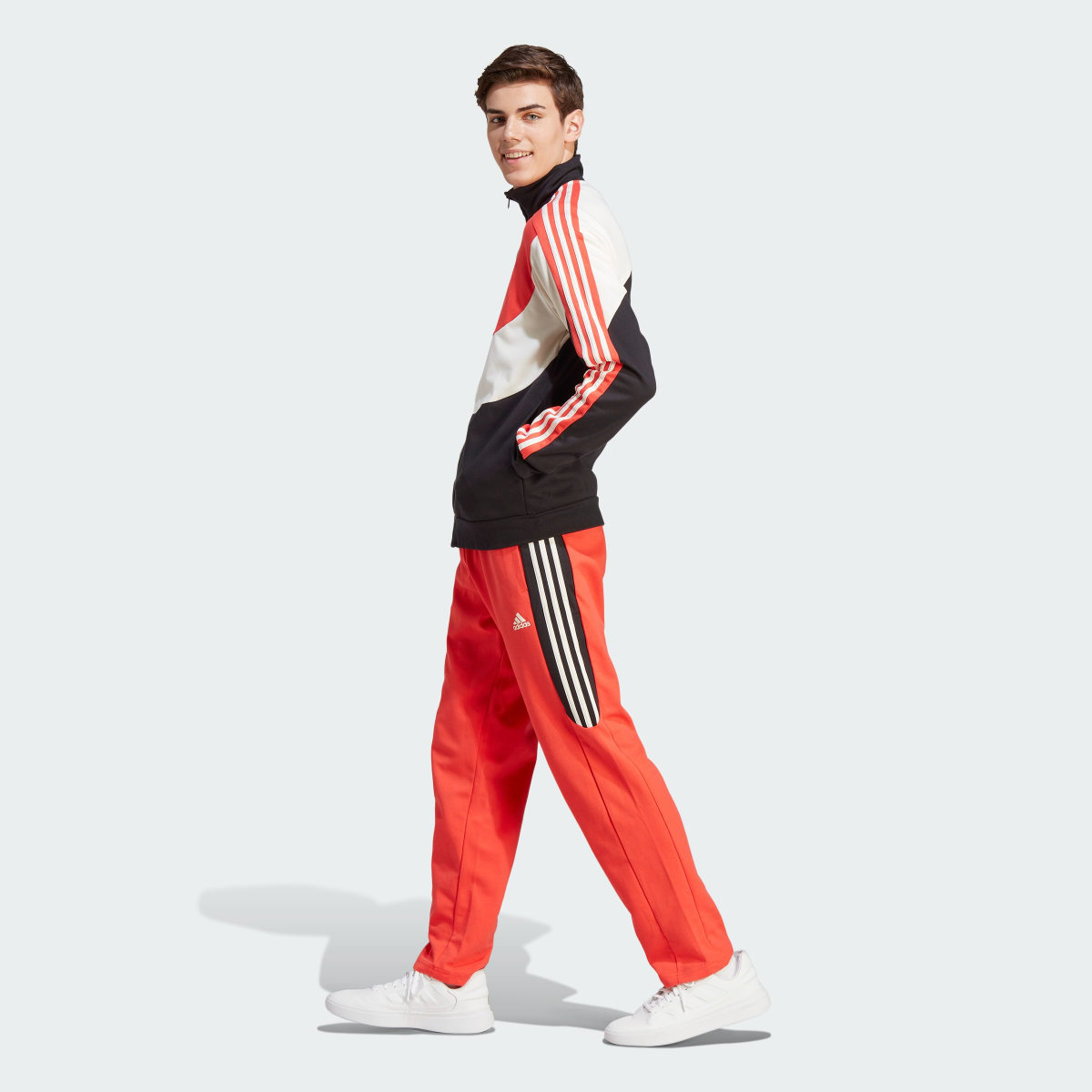 Adidas Colorblock Trainingsanzug. 4