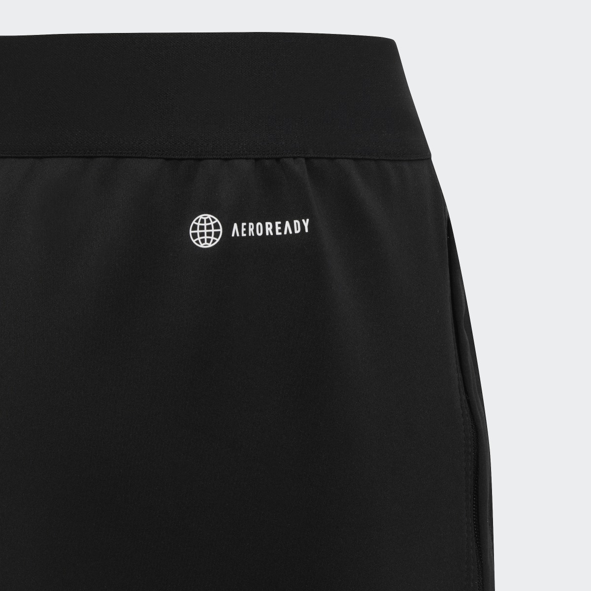 Adidas AEROREADY Shorts. 4