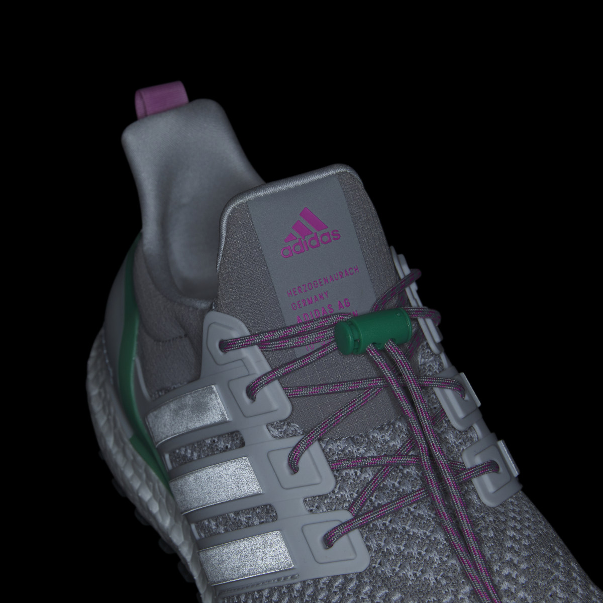 Adidas Zapatilla Ultraboost 1.0. 12