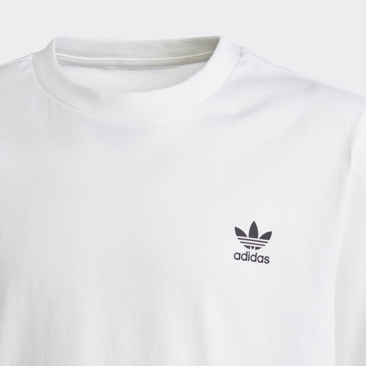 Adidas Graphics Tee. 4