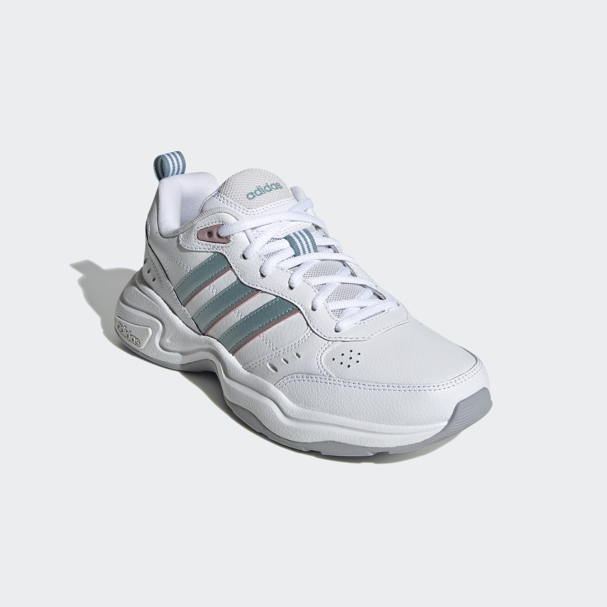 Adidas Chaussure Strutter. 5