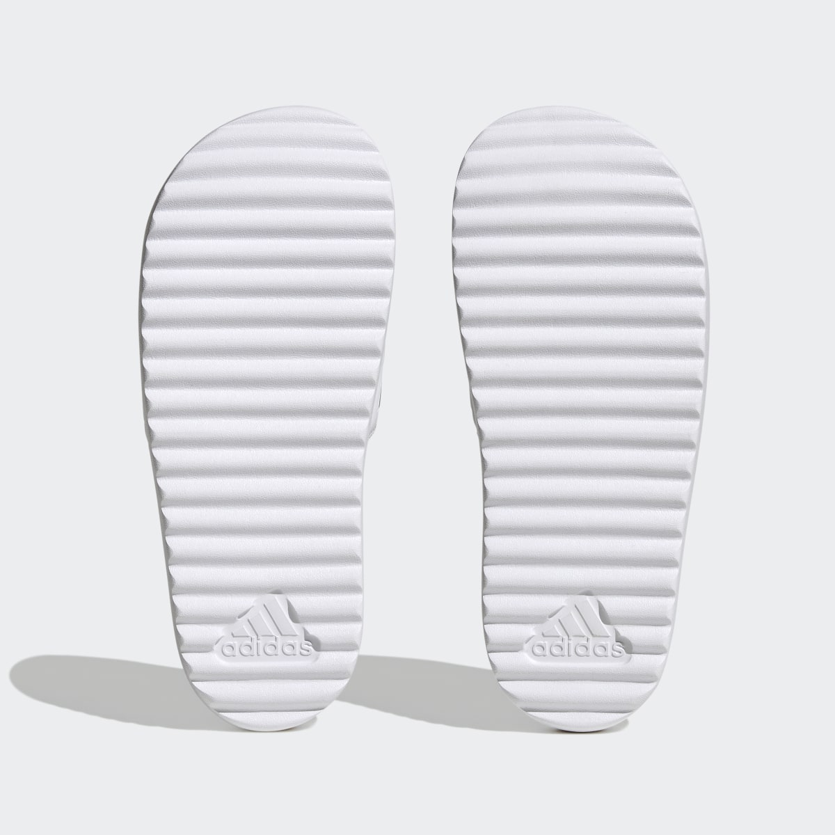 Adidas Chancla Adilette Platform. 4