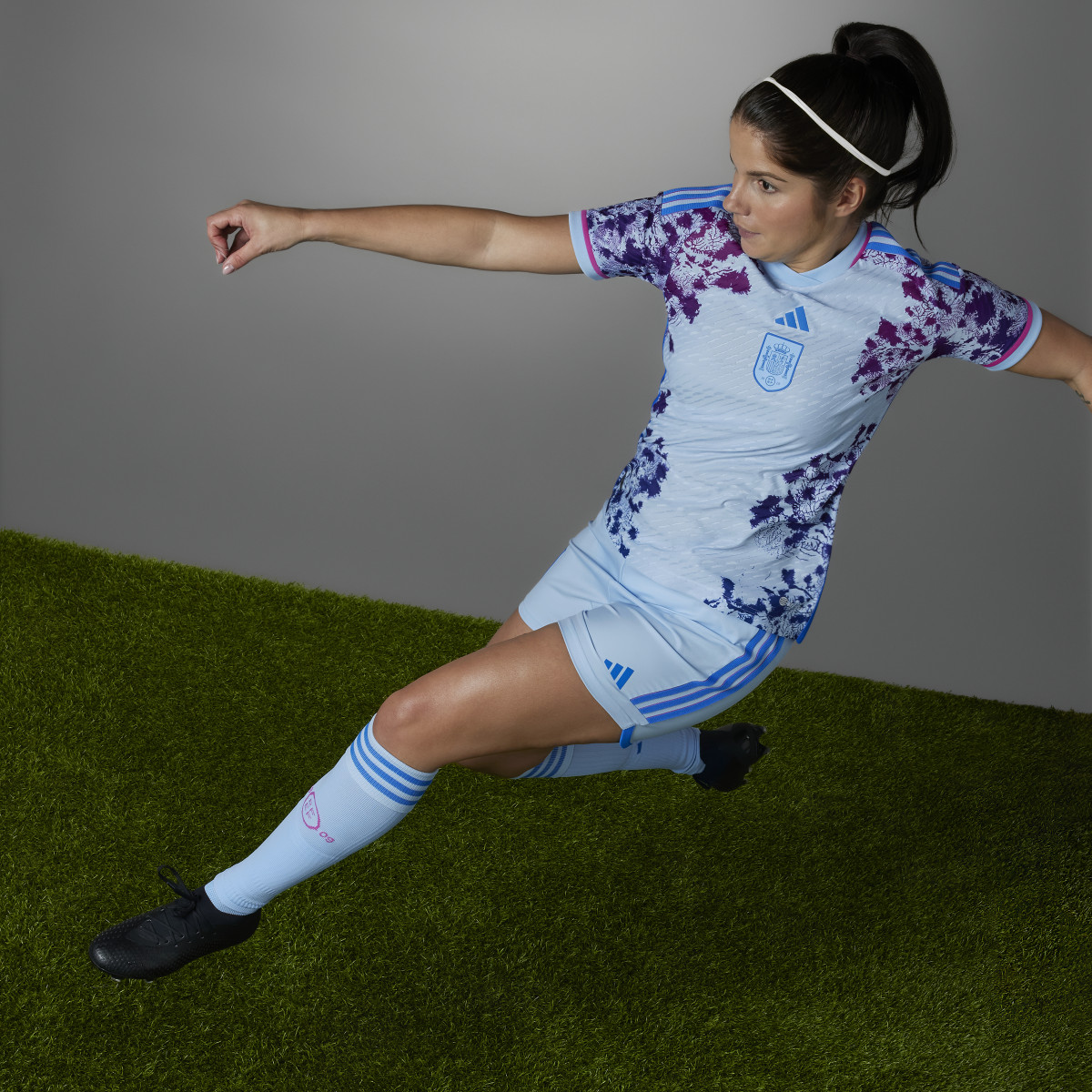 Adidas Maillot Extérieur équipe féminine Espagne 23 Authentique. 10