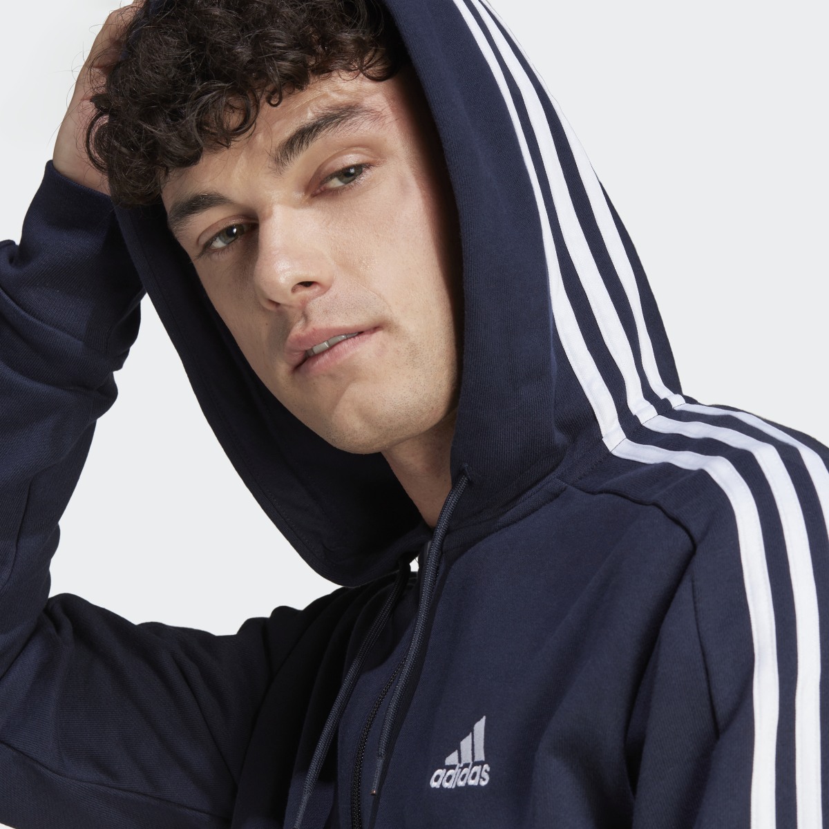 Adidas Chaqueta con capucha Essentials French Terry 3 bandas. 6