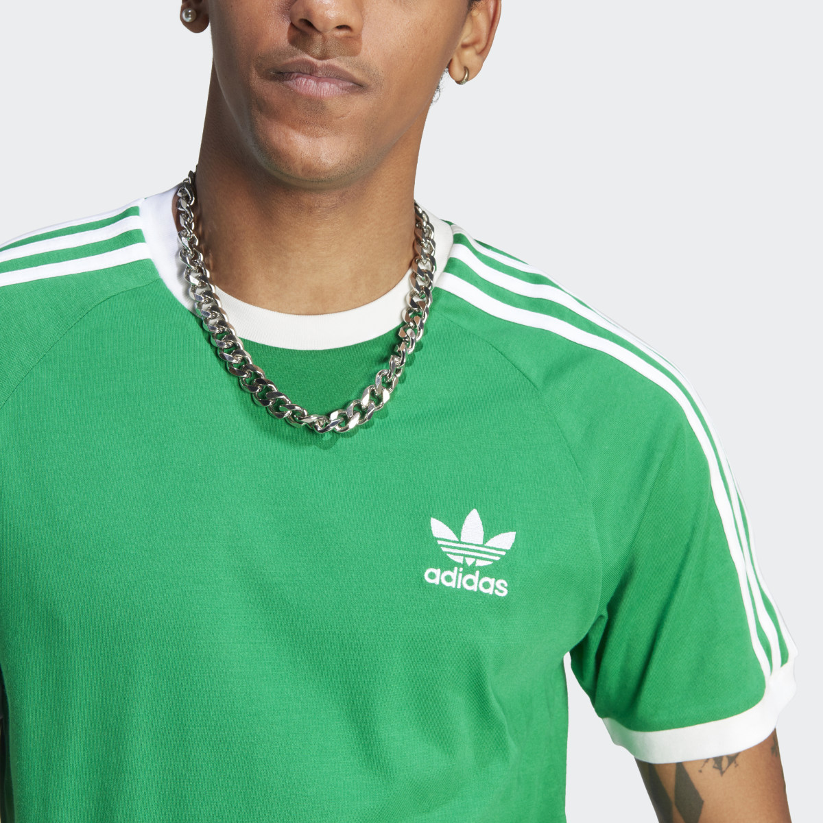 Adidas adicolor Classics 3-Streifen T-Shirt. 6