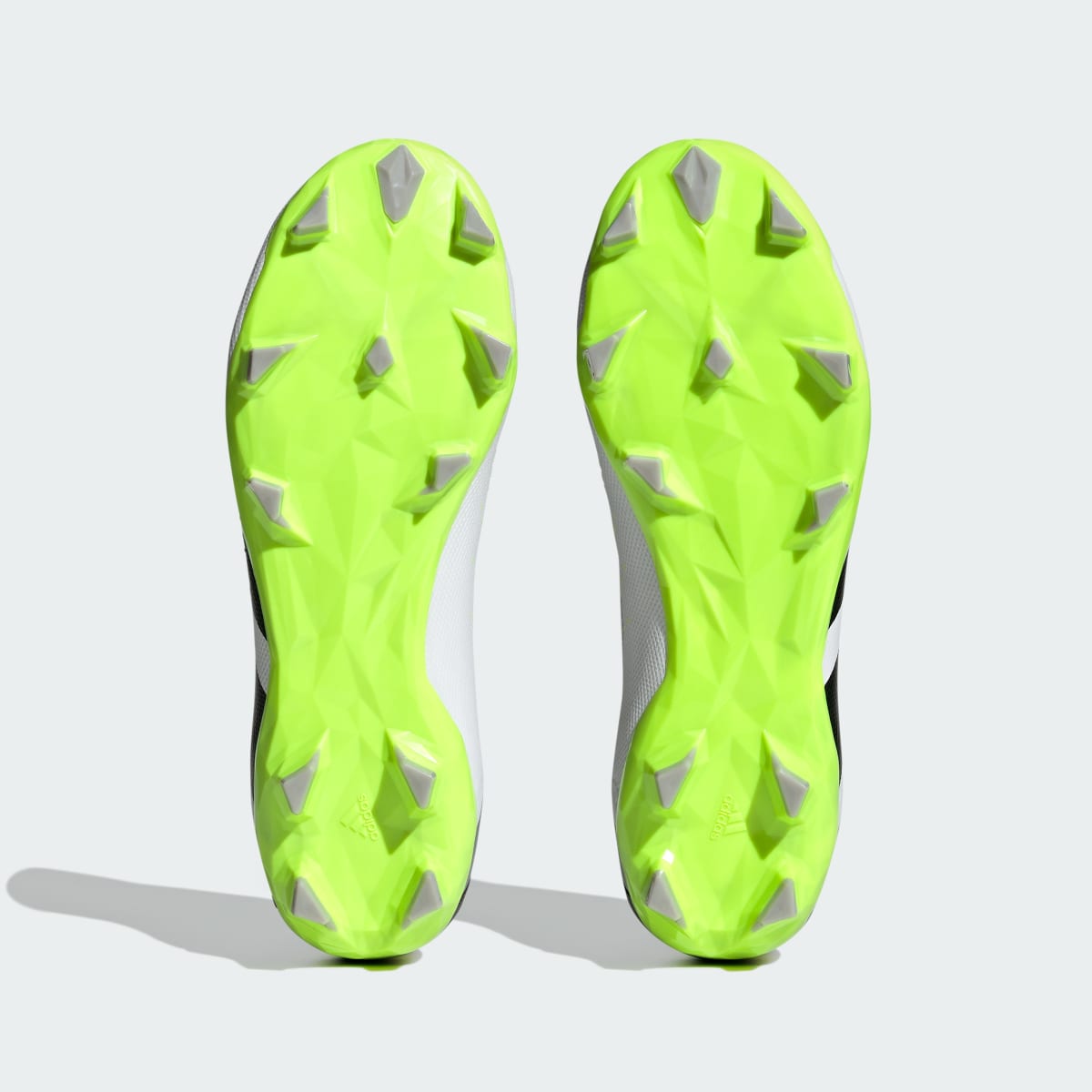 Adidas Bota de fútbol Predator Accuracy.3 Laceless césped natural seco. 4