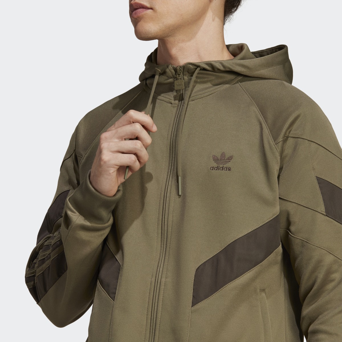 Adidas Veste de survêtement à capuche adidas Rekive. 6