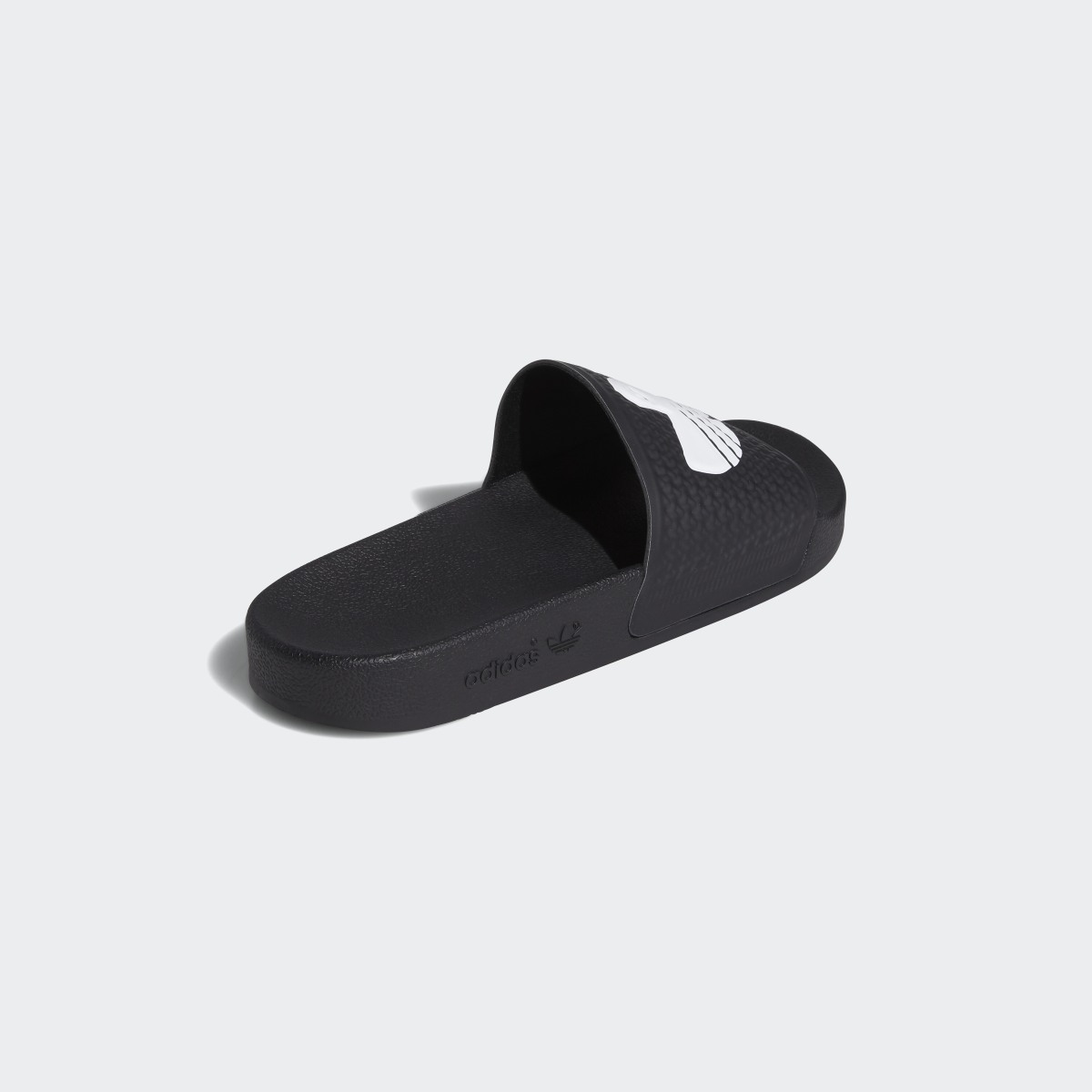 Adidas SHMOOFOIL SLIDE. 6