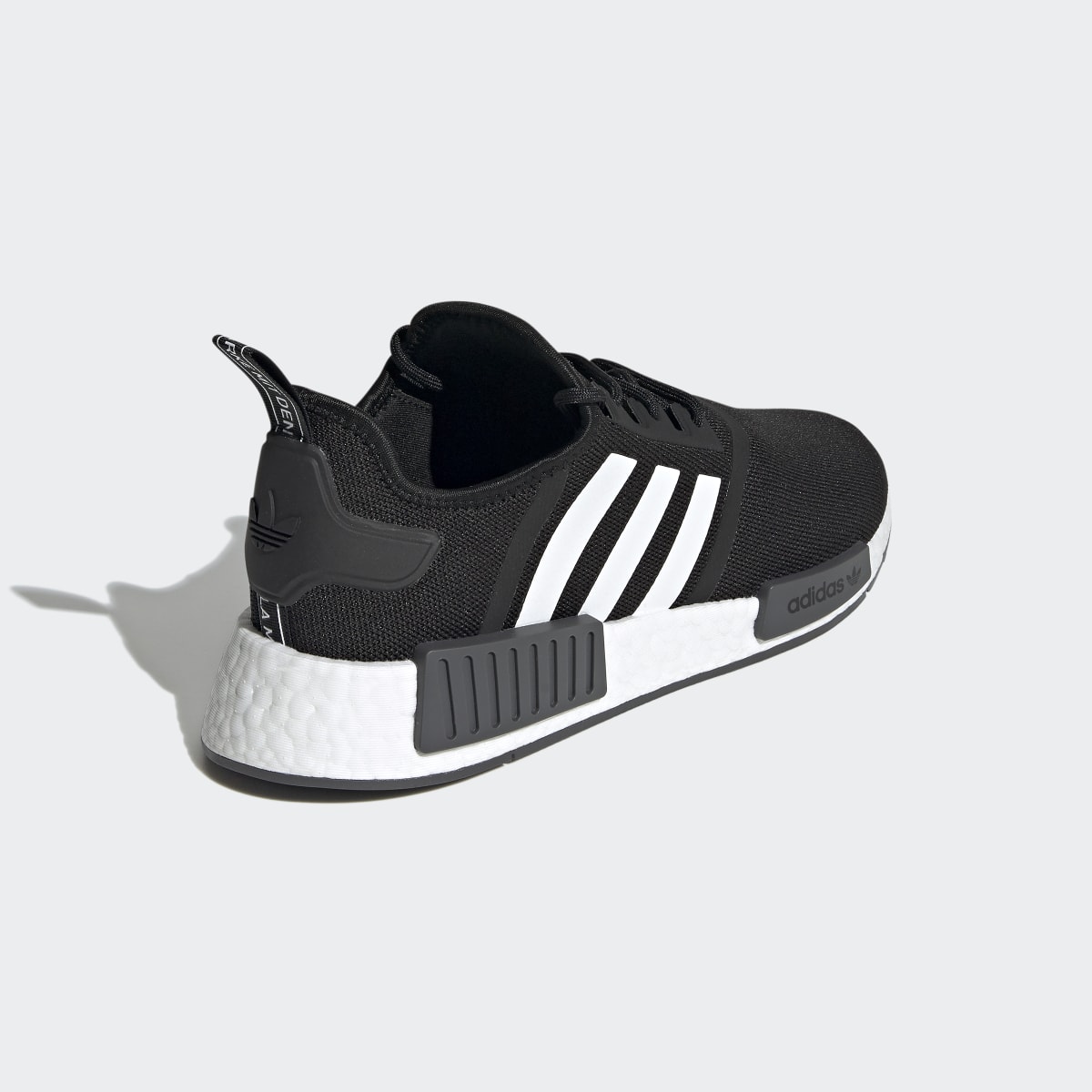 Adidas Chaussure NMD_R1 Primeblue. 6