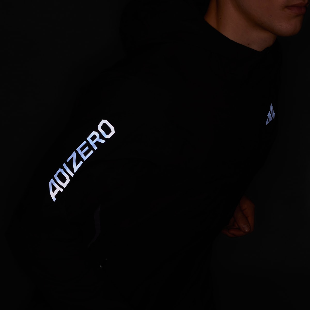 Adidas Adizero Lightweight Laufjacke. 10