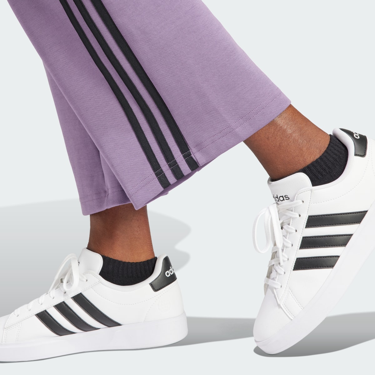 Adidas Future Icons 3-Stripes Pants. 5